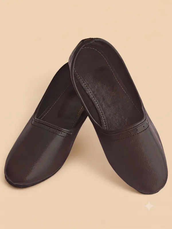 GOL_JALSA_Ethnic_shoe