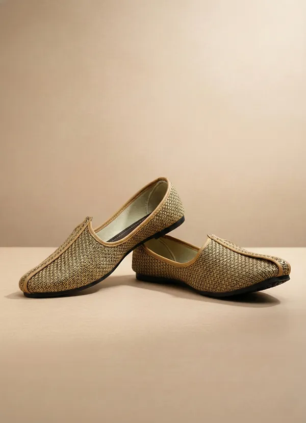 ELITE_Ethnic_shoe