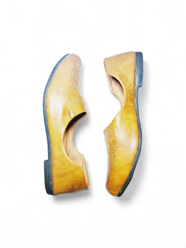 Y_Ethnic_shoe