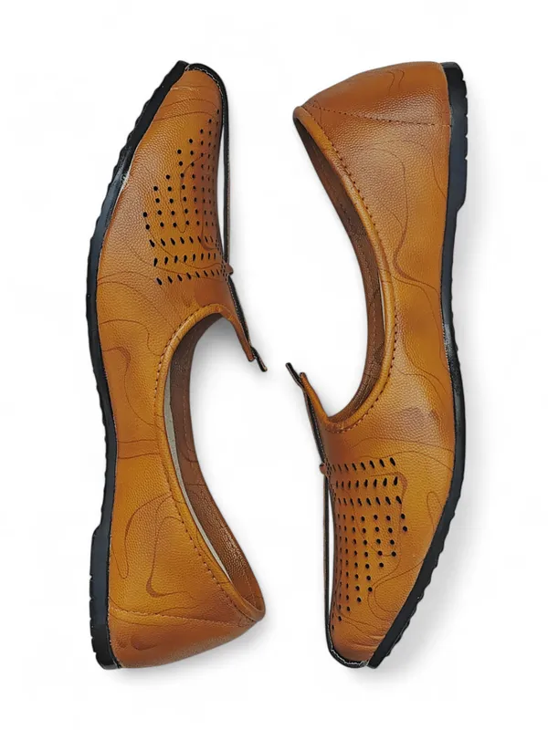 ARROW_Ethnic_shoe