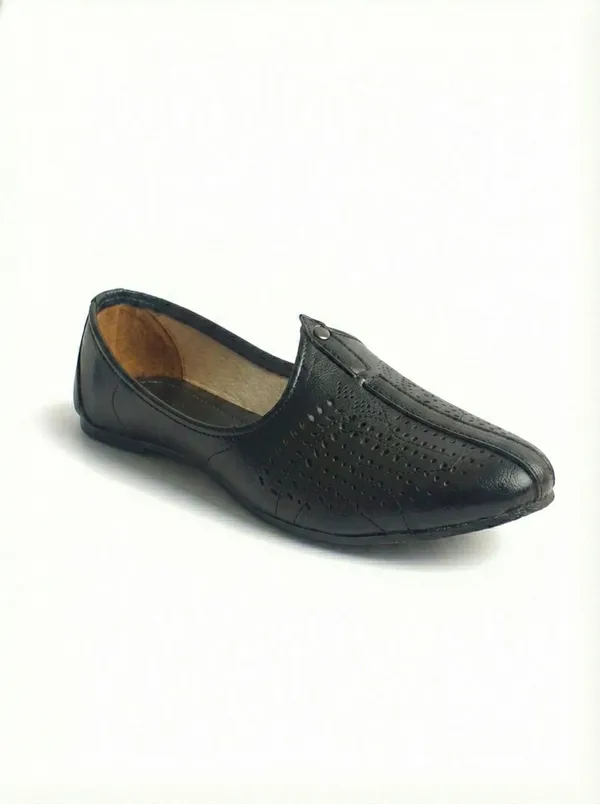 Vestra_Aura_ARROO_Mojaris_For_Men