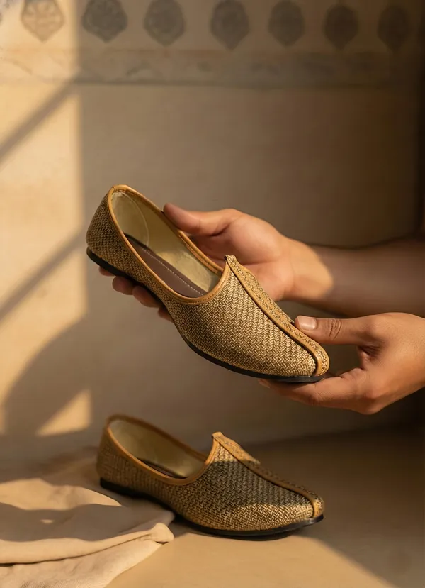 Vestra_Aura_ELITE_Mojaris_For_Men