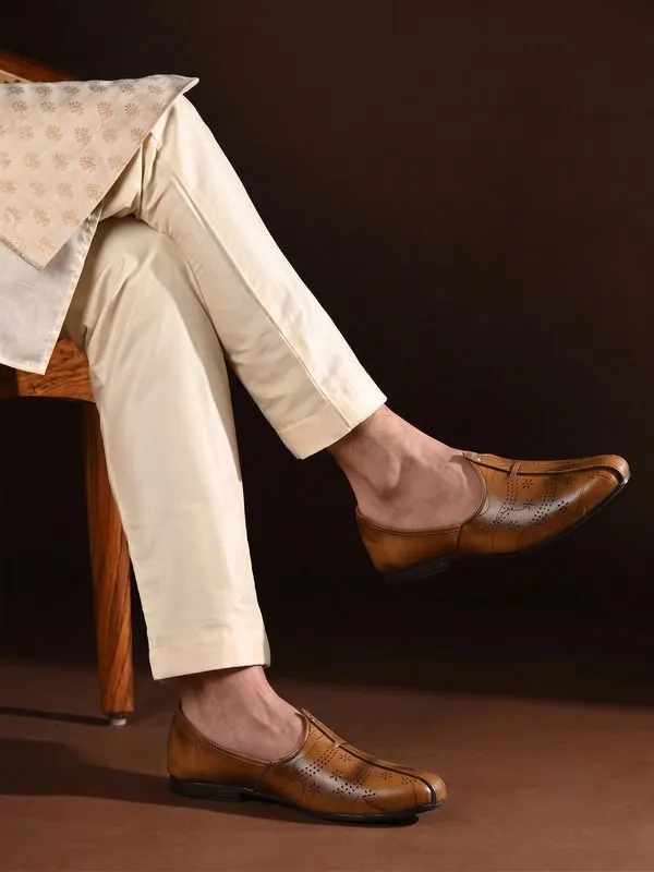 Vestra_Aura_Mojaris_For_Men