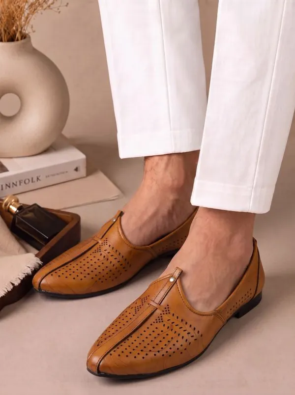 Vestra_Aura_ARROW_Mojaris_For_Men