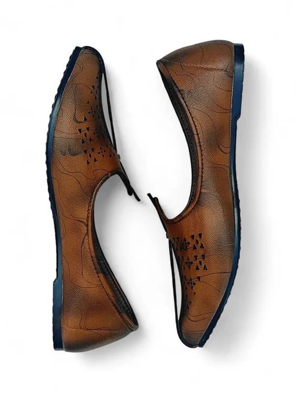ORION_Ethnic_shoe
