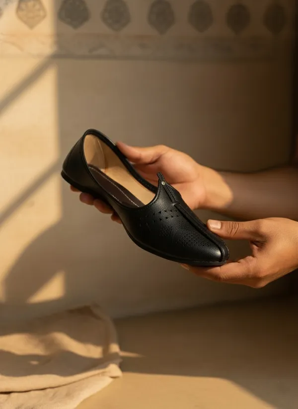 LUXE_Ethnic_shoe