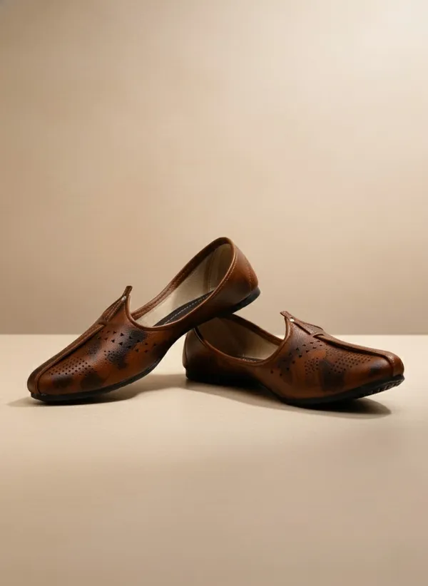 LUXE_Ethnic_shoe