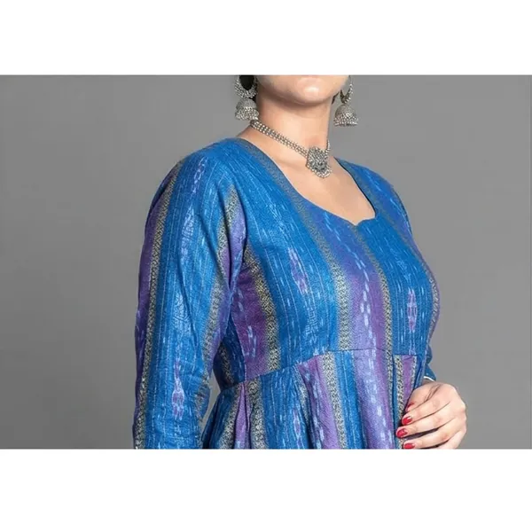 Women_S_Cotton_V_Neck_Kurti_With_3_4_Sleeves