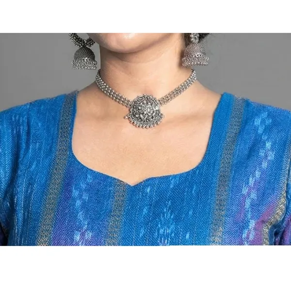 Women_S_Cotton_V_Neck_Kurti_With_3_4_Sleeves