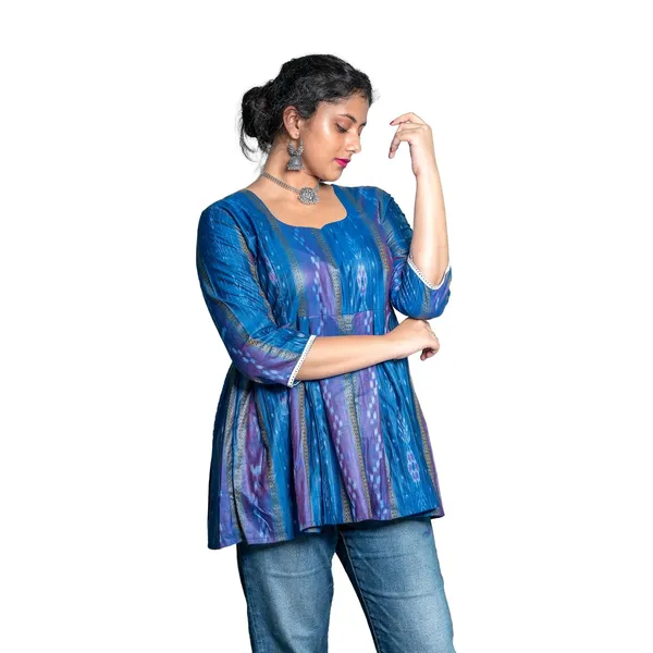 Women_S_Cotton_V_Neck_Kurti_With_3_4_Sleeves
