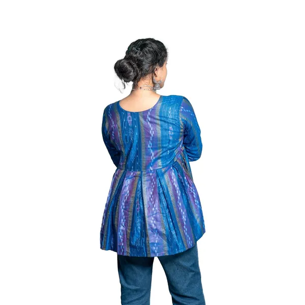 Women_S_Cotton_V_Neck_Kurti_With_3_4_Sleeves