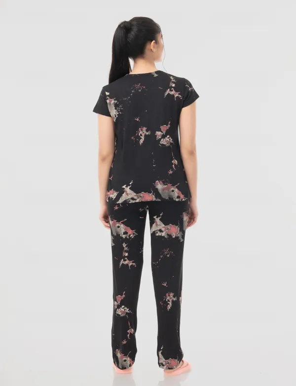 Black_Printed_Relaxed_Fit_Lounge_Set_for_Women