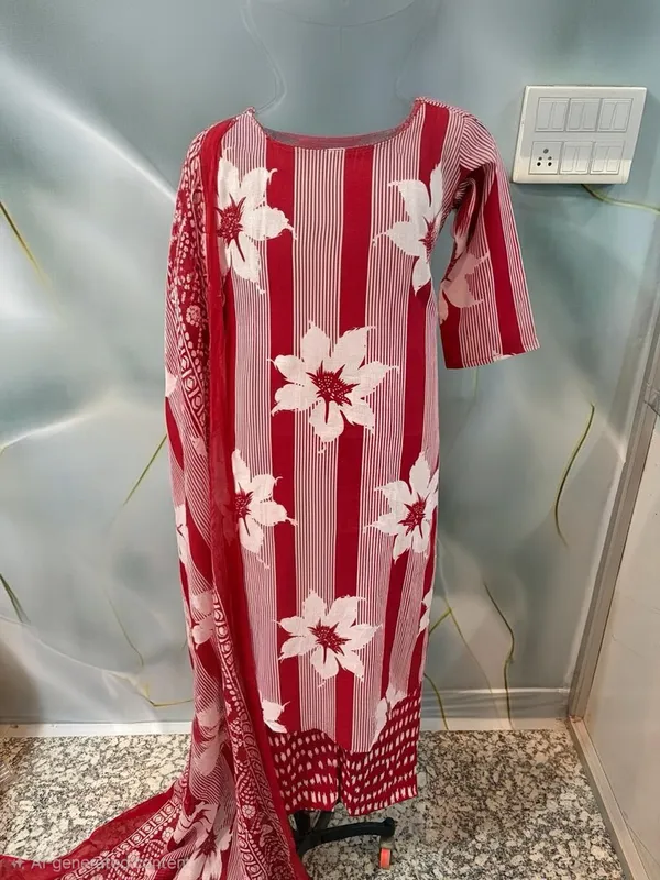 Red_Floral_Print_Kurta_Set_for_Women