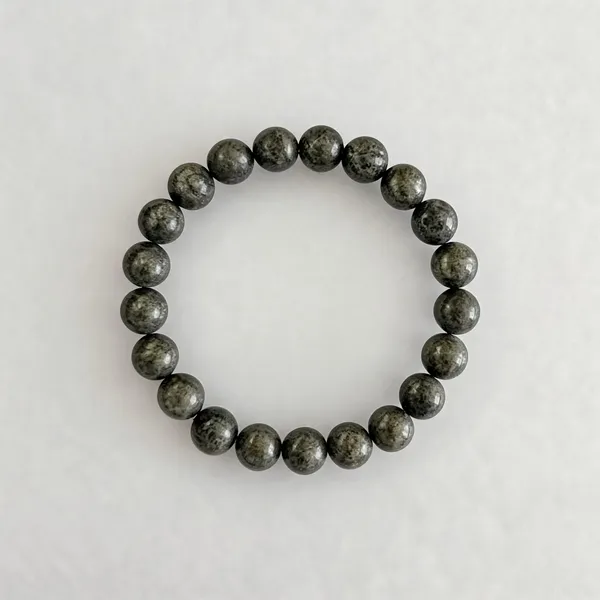 Abhimantrit_Grey_Beaded_Bracelet