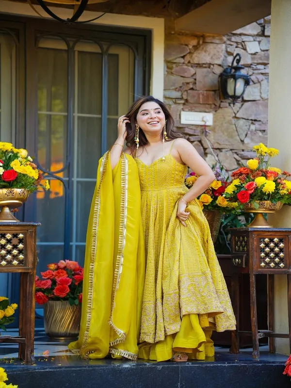 Yellow_Georgette_Anarkali_Kurta_With_Bottom_And_Dupatta_For_Women