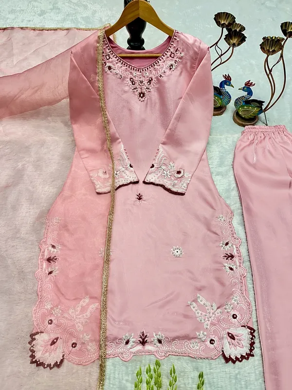 Pink_Georgette_Embroidered_Straight_Fit_Salwar_Suit_Set_For_Women