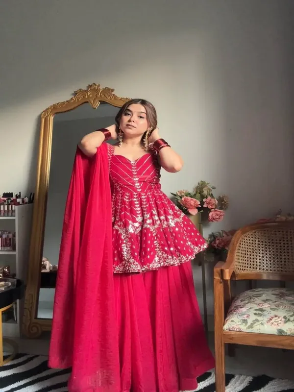 Red_Georgette_Embroidered_Anarkali_Kurta_Set_For_Women