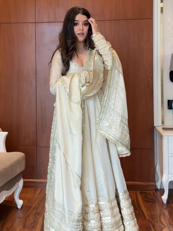 Ivory_Georgette_Embellished_Anarkali_Suit_For_Women