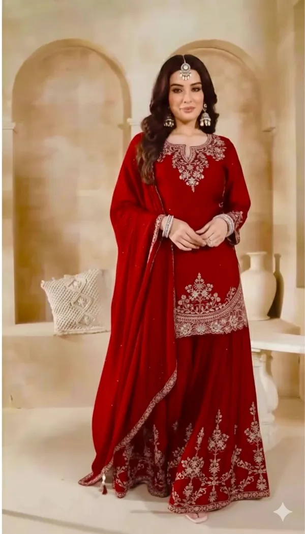 Red_Georgette_Embroidered_Ethnic_Kurta_Set_For_Women