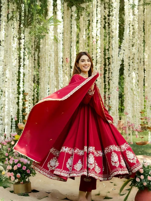 Red_Georgette_Embroidered_Anarkali_Kurta_Set_For_Women
