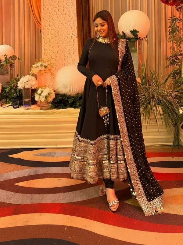 Black_Georgette_Embroidered_Flared_Anarkali_Suit_With_Dupatta_For_Women