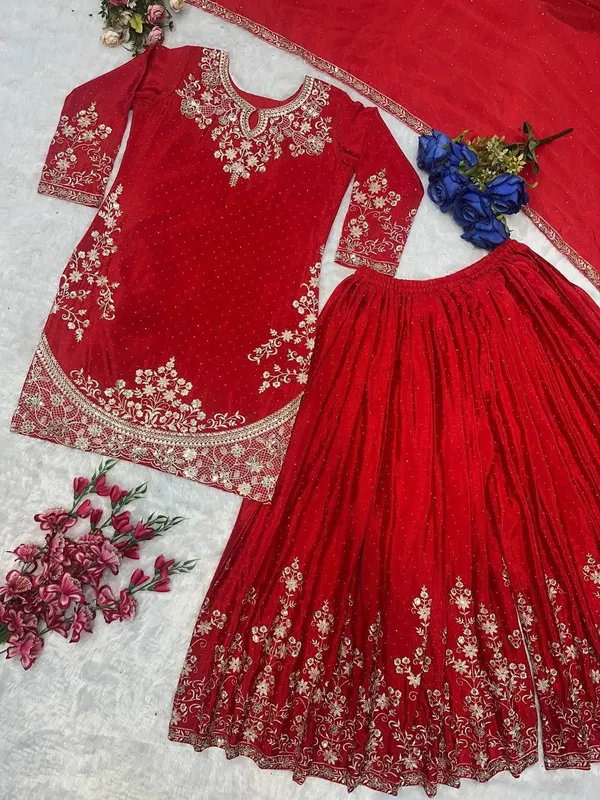 Red_Georgette_Embroidered_Ethnic_Kurta_Set_For_Women
