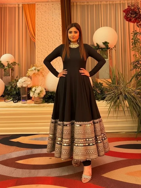 Black_Georgette_Embroidered_Flared_Anarkali_Suit_With_Dupatta_For_Women