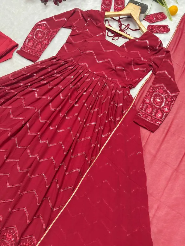 Red_Georgette_Embellished_Anarkali_Kurta_With_Dupatta_For_Women