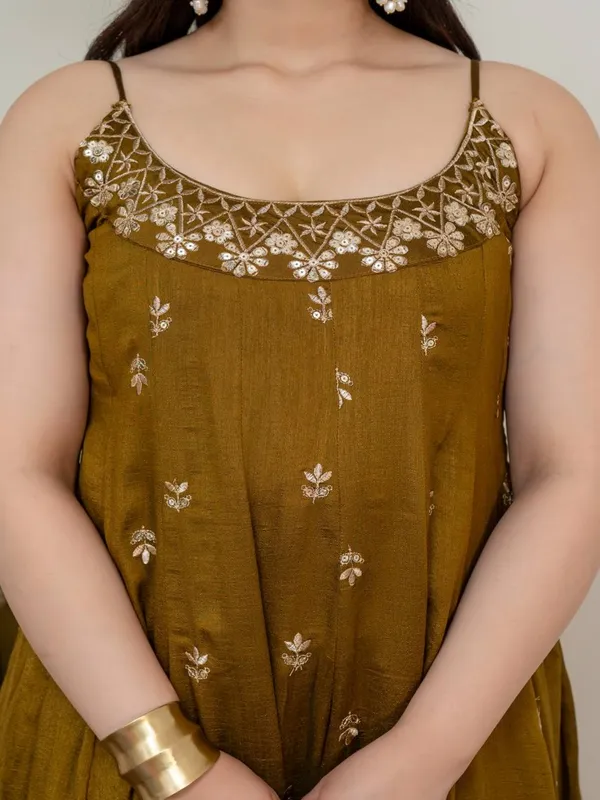 Olive_Georgette_Embroidered_Anarkali_Kurta_Set_For_Women
