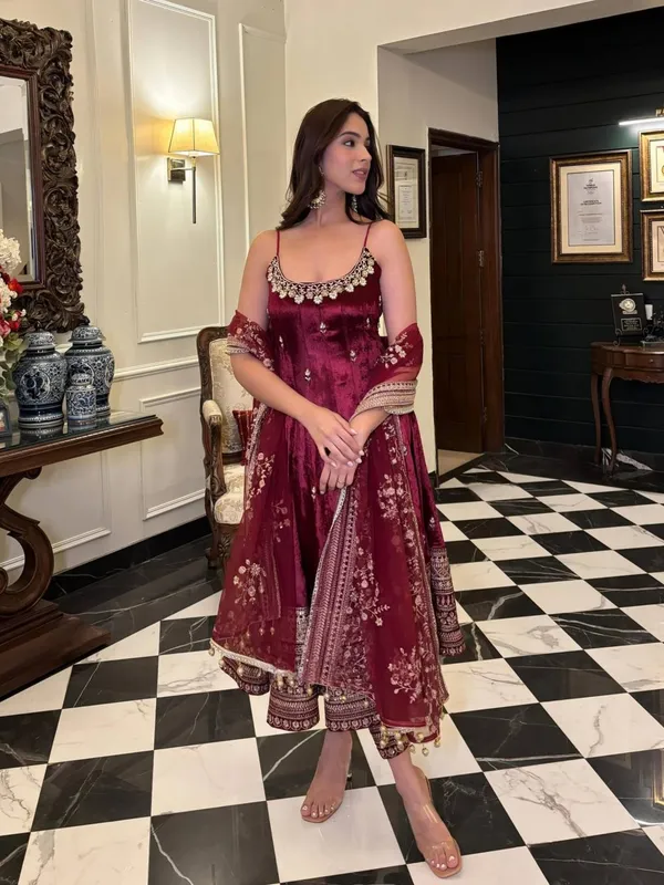 Maroon_Georgette_Embroidered_Anarkali_Suit_Set_For_Women
