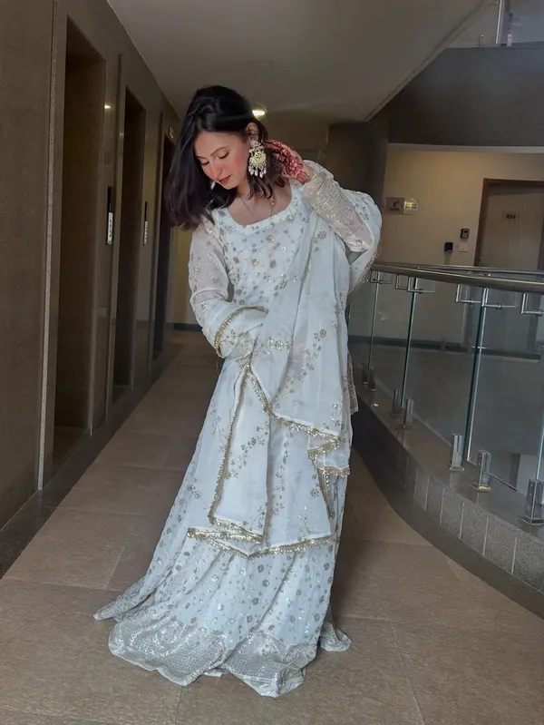 Ivory_Georgette_Embroidered_Anarkali_Kurta_Set_For_Women