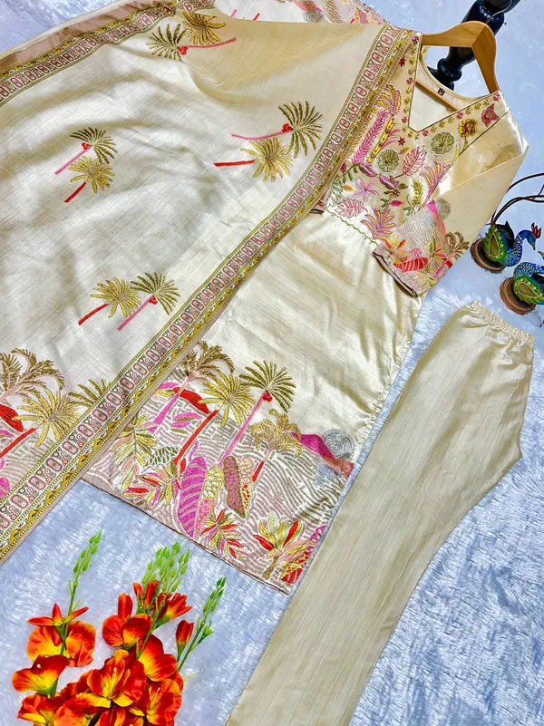 Cream_Georgette_Printed_Straight_Kurta_Set_For_Women