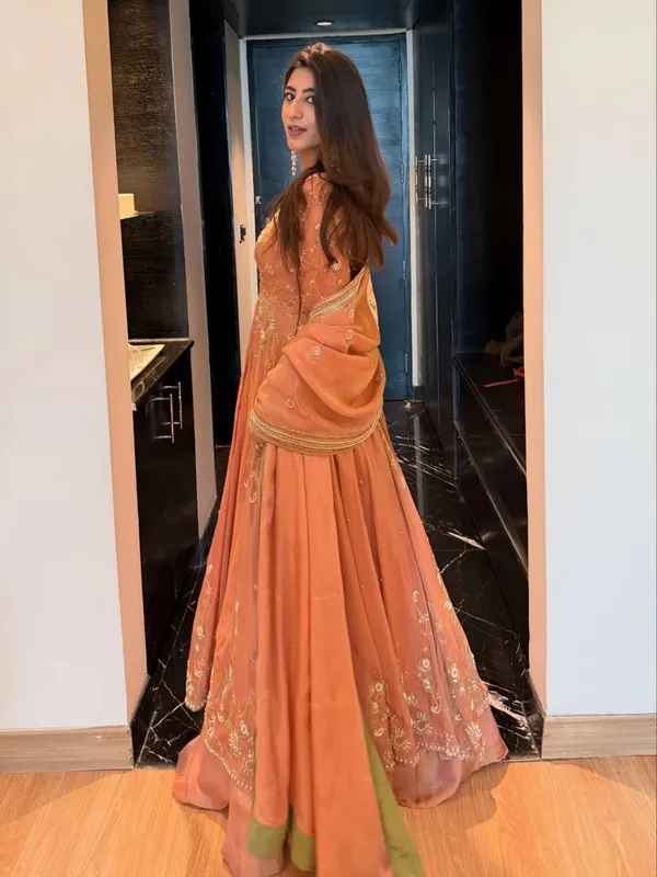 Peach_Georgette_Anarkali_Suit_Set_With_Dupatta_For_Women