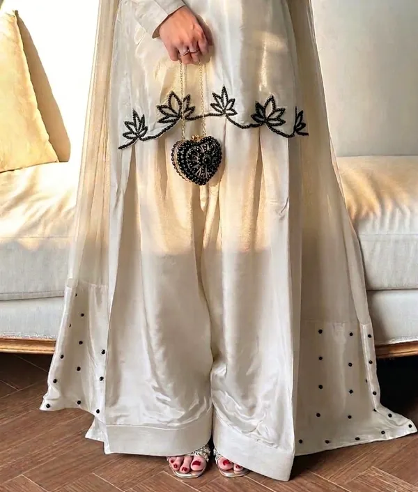 White_Georgette_Embroidered_Straight_Kurta_Set_For_Women