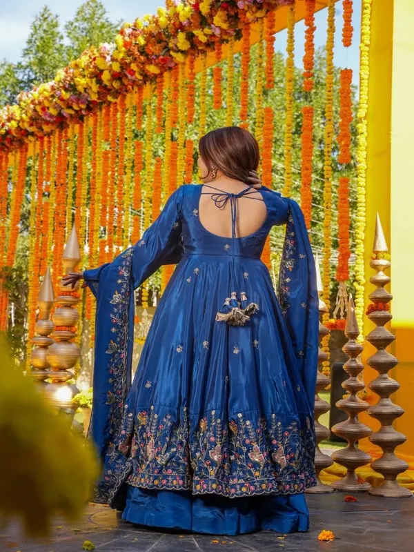 Blue_Georgette_Embroidered_Anarkali_Suit_Set_For_Women