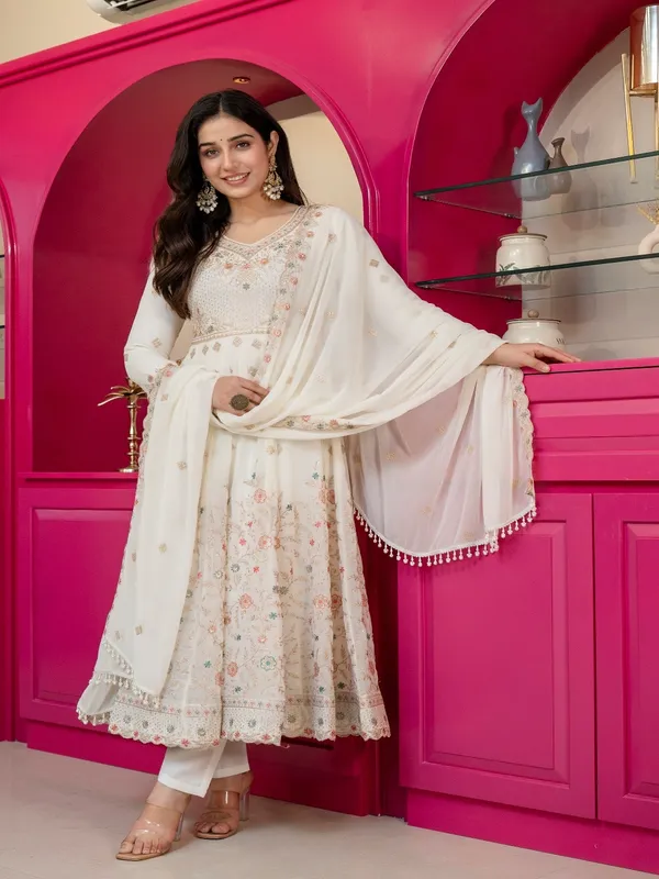 Ivory_Georgette_Embroidered_Anarkali_Kurta_Set_For_Women