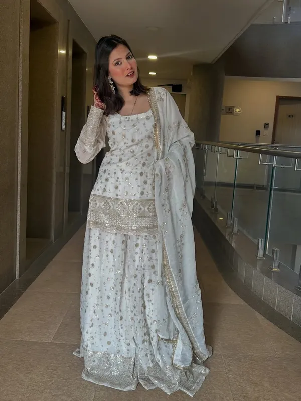 Ivory_Georgette_Embroidered_Anarkali_Kurta_Set_For_Women