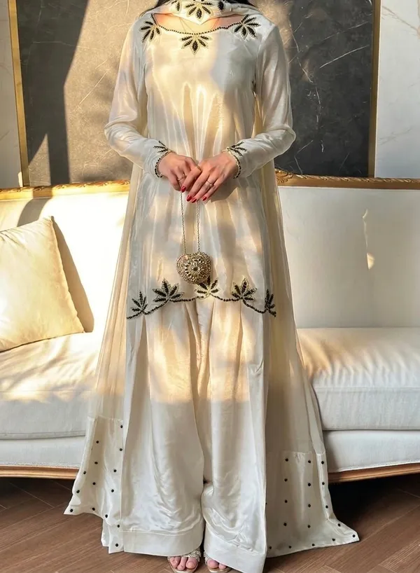 White_Georgette_Embroidered_Straight_Kurta_Set_For_Women