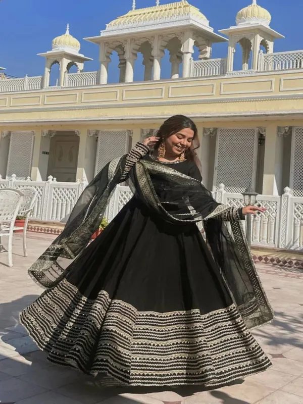 Black_Georgette_Anarkali_Dress_With_Dupatta_For_Women