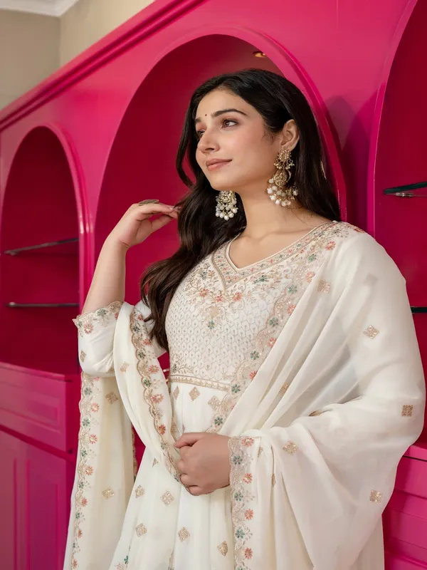 Ivory_Georgette_Embroidered_Anarkali_Kurta_Set_For_Women
