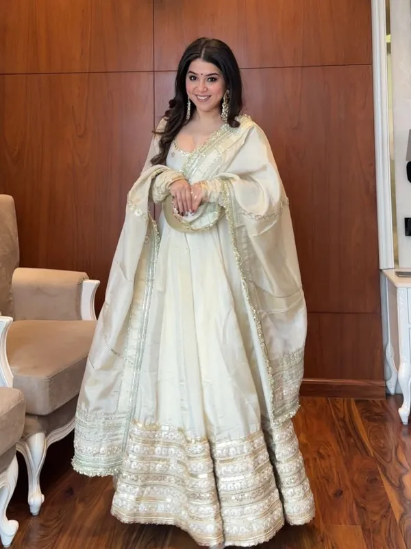 Ivory_Georgette_Embellished_Anarkali_Suit_For_Women