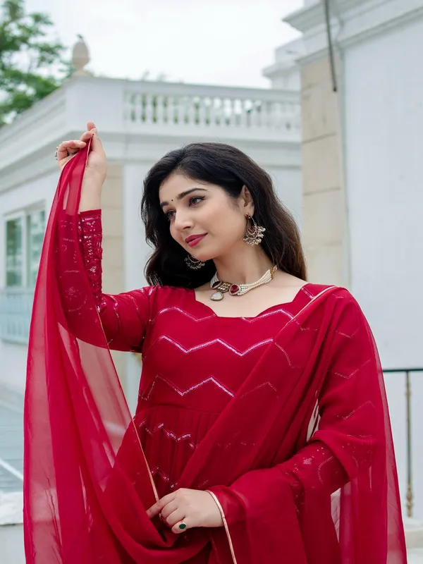 Red_Georgette_Embellished_Anarkali_Kurta_With_Dupatta_For_Women