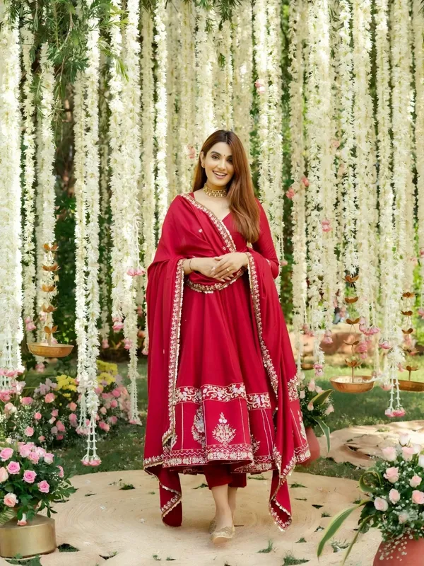 Red_Georgette_Embroidered_Anarkali_Kurta_Set_For_Women