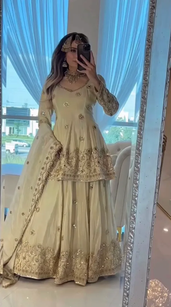 Cream_Georgette_Embroidered_Anarkali_Suit_With_Dupatta_For_Women