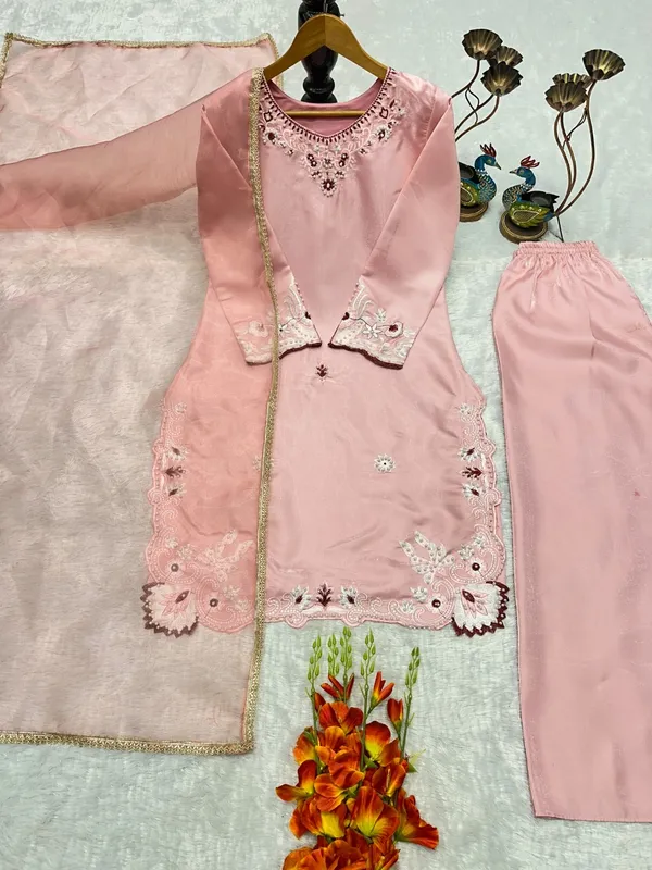 Pink_Georgette_Embroidered_Straight_Fit_Salwar_Suit_Set_For_Women