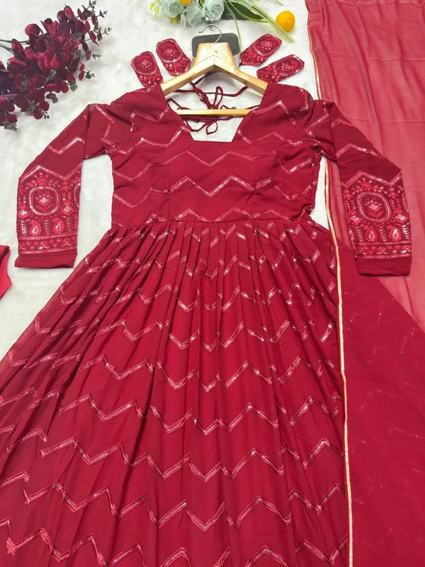 Red_Georgette_Embellished_Anarkali_Kurta_With_Dupatta_For_Women