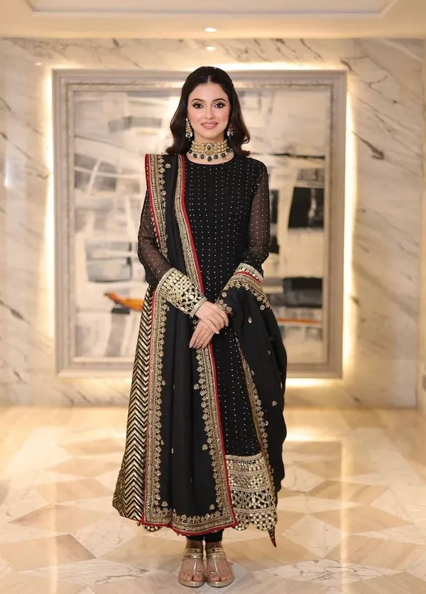 Black_Georgette_Embroidered_Kurta_Dupatta_Set_For_Women