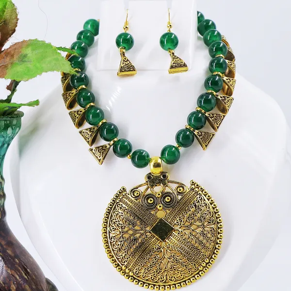Green_Gold_Tone_Beaded_Antique_Necklace_Set_For_Women