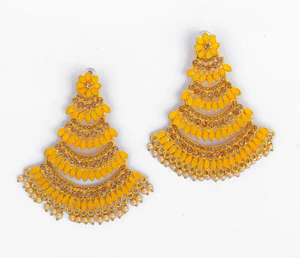 Gold_Tone_Layered_Chandelier_Jewellery_Set_For_Women