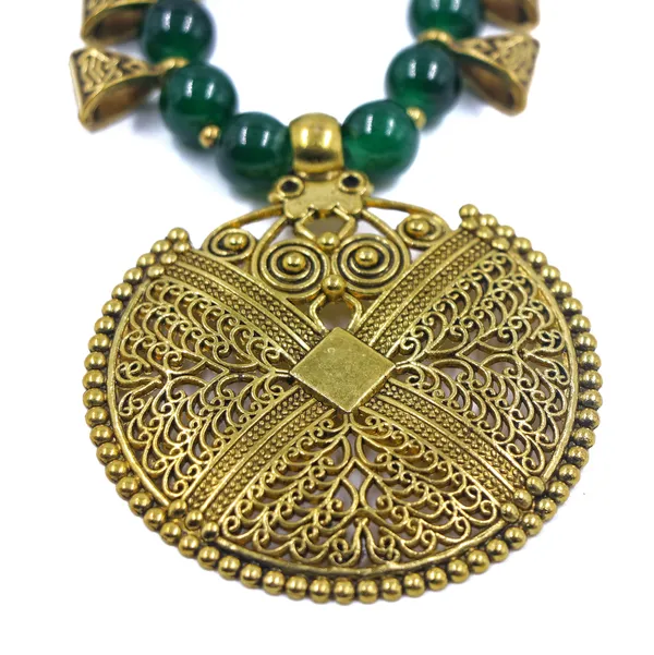 Green_Gold_Tone_Beaded_Antique_Necklace_Set_For_Women